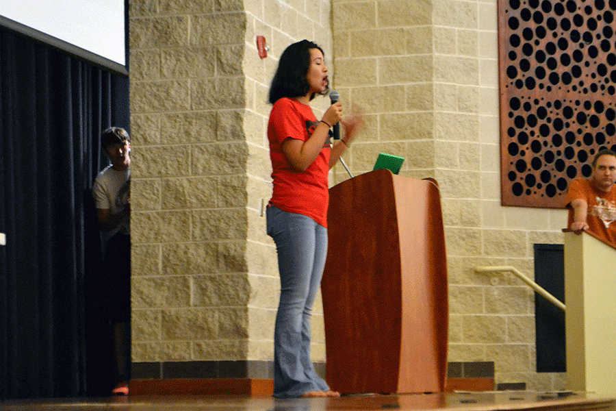 Student council president Sophia Hennessy speaks to the freshman class at the annual Fish Camp on Aug. 26.