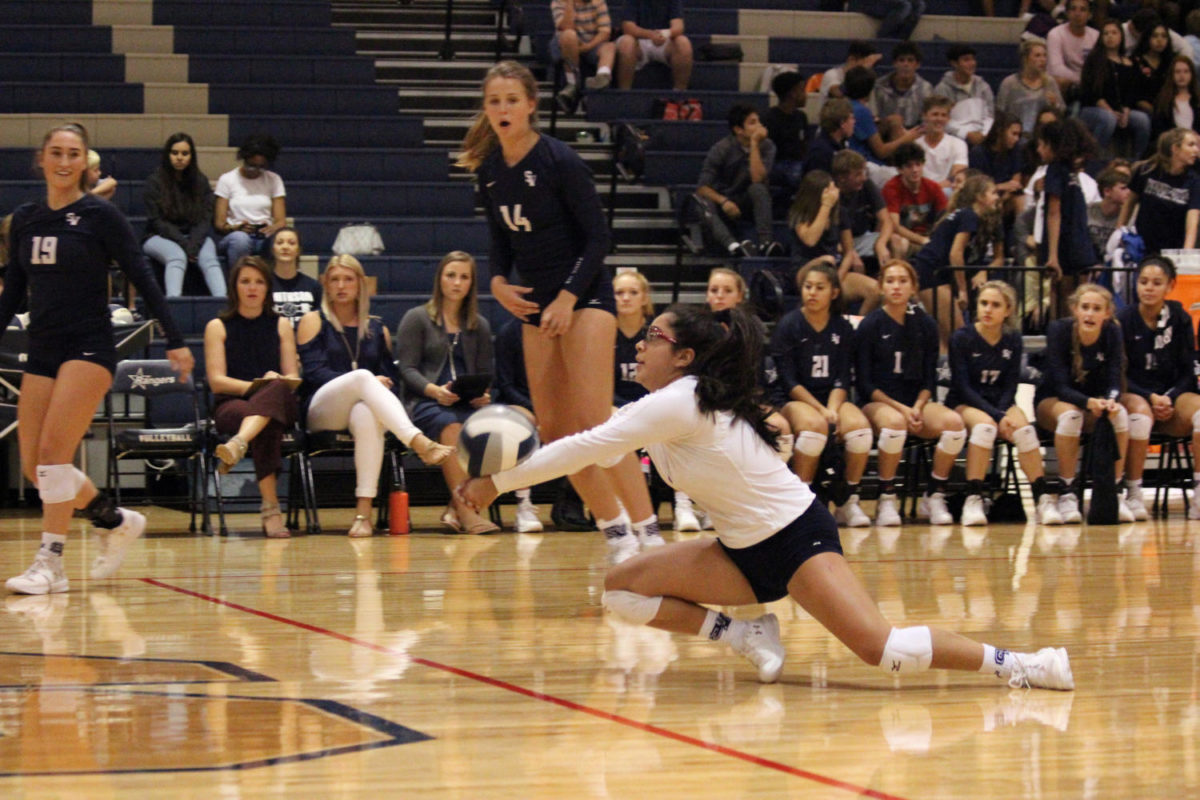 Volleyball digs to prevent score from Canyon
