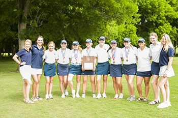 Girls gold team placed first in district on April 5th. Beat New Braunfels with a score of 661 to 729. 