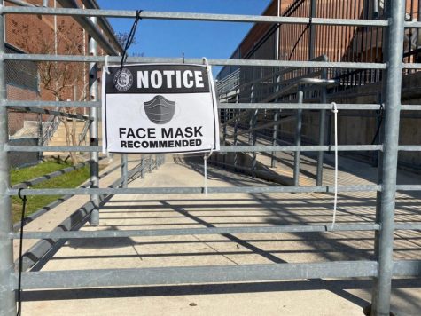 Although the district lifted the mask mandate, teachers and students are still urged to wear facial coverings to prevent spreading COVID-19 and/or quarantining. 