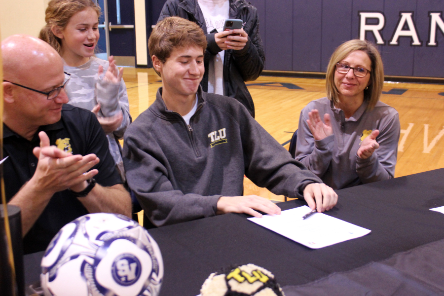 Haydon Everts commits to play soccer at Texas Lutheran University.