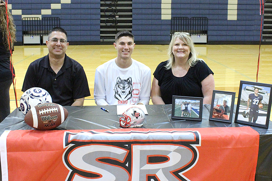 Manuel Osorio will continue his football career at Sul Ross State University.