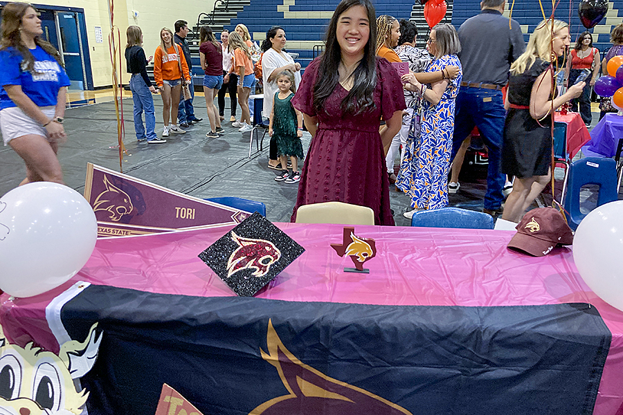 Victoria Clark committed to study pre-nursing at Texas State University.